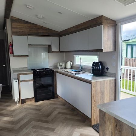 Q8 Ocean Edge Caravan Park Хейшем Екстер'єр фото